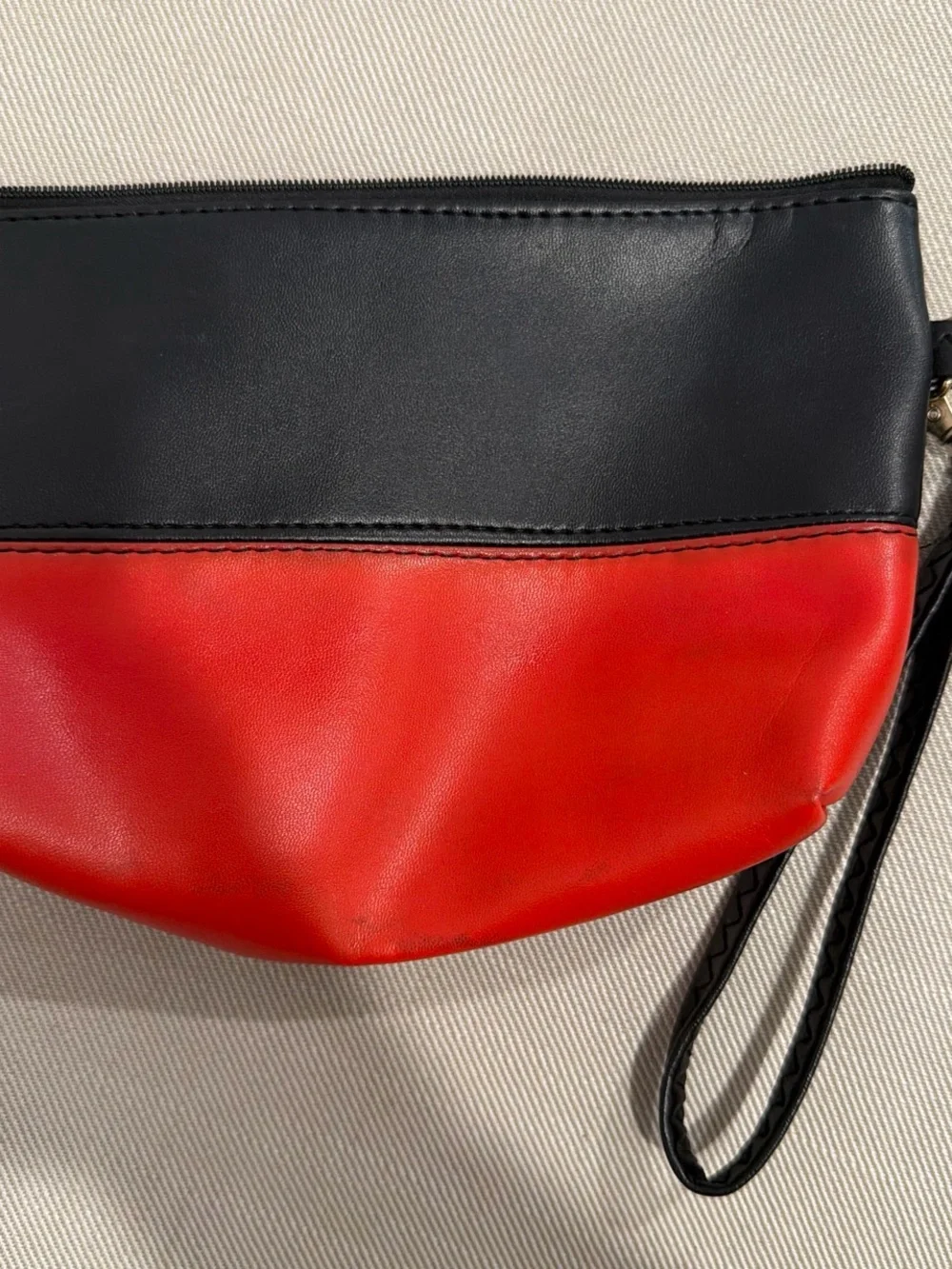 Disney Red Black Minnie Mouse Polka Dot Kids Wristlet